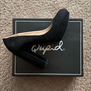 Classic Black Chunky Heel Pumps